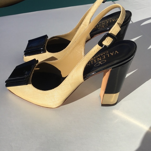 Valentino Platform Sandal Size 41 Black Patent and Bisque coloured Fabric - Picture 4 of 6